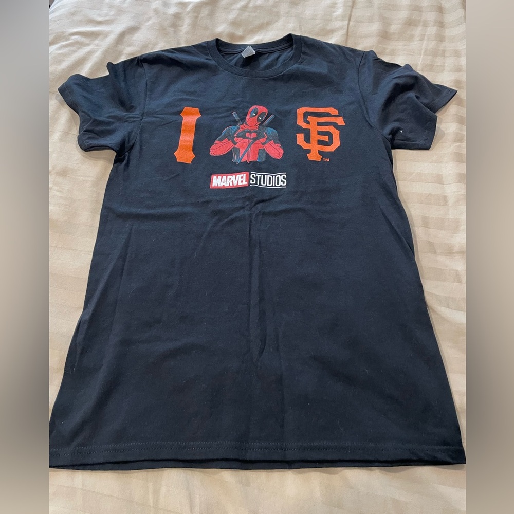 [BUNDLE] Marvel X SF Giants, Adult T-Shirts, Size S & L